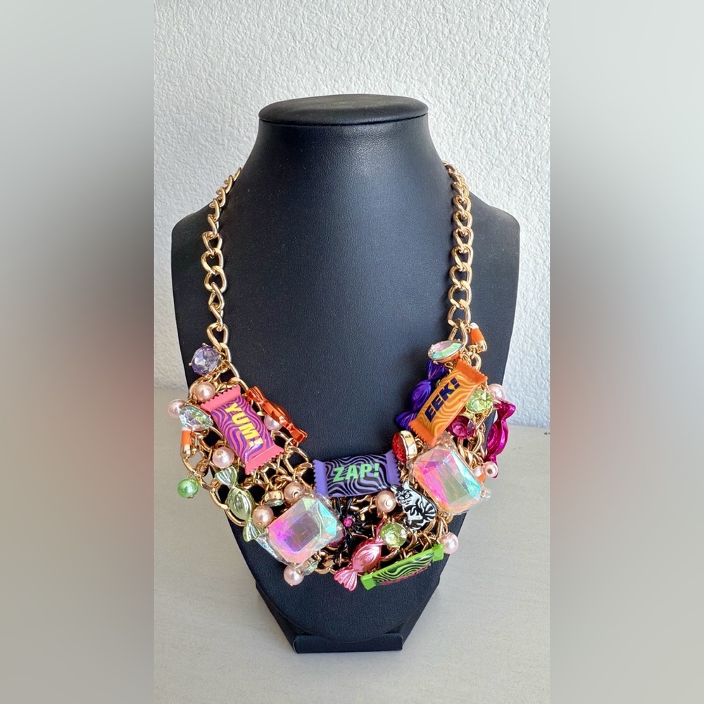 NWT Betsey Johnson Halloween Candy Necklace - Picture 1 of 3